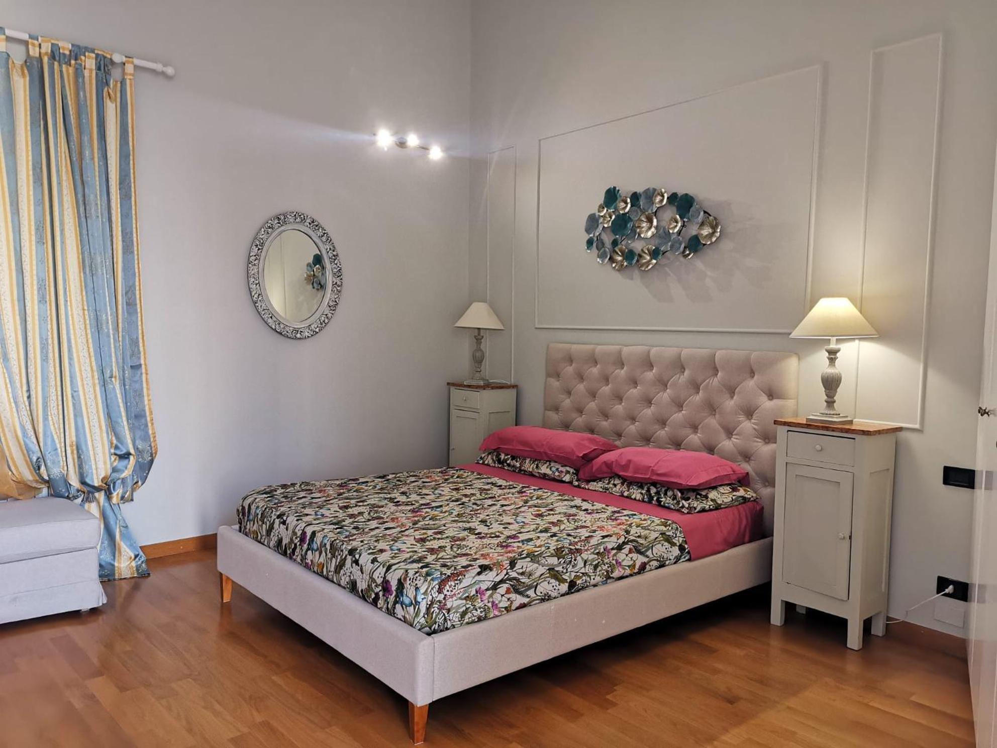 Palazzo Venezia - Luxury Holiday Rooms Монополи Экстерьер фото