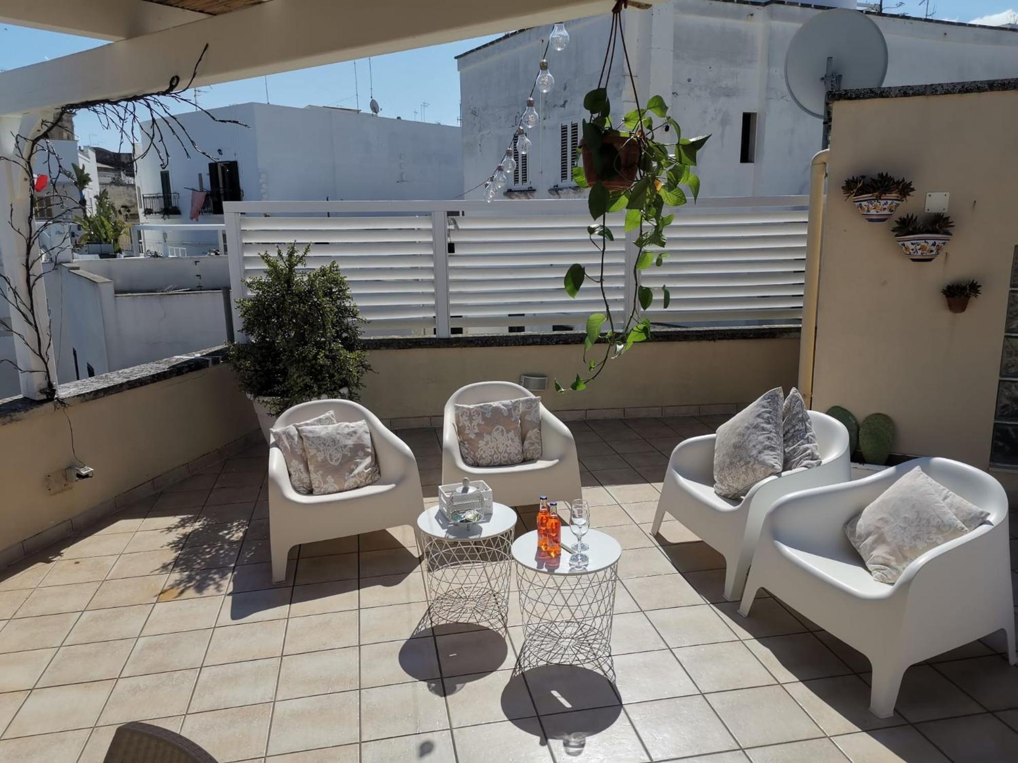 Palazzo Venezia - Luxury Holiday Rooms Монополи Экстерьер фото