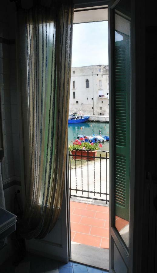 Palazzo Venezia - Luxury Holiday Rooms Монополи Экстерьер фото